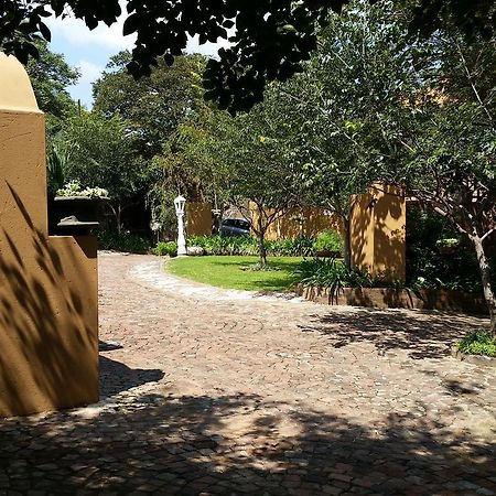 Izimbali Lodge And Restaurant Ermelo Exterior photo
