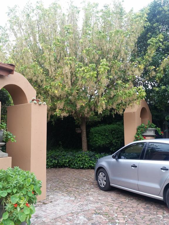 Izimbali Lodge And Restaurant Ermelo Exterior photo